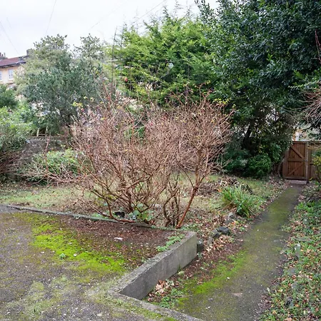 Tastefully Curated 2bd Flat With Patio Bristol