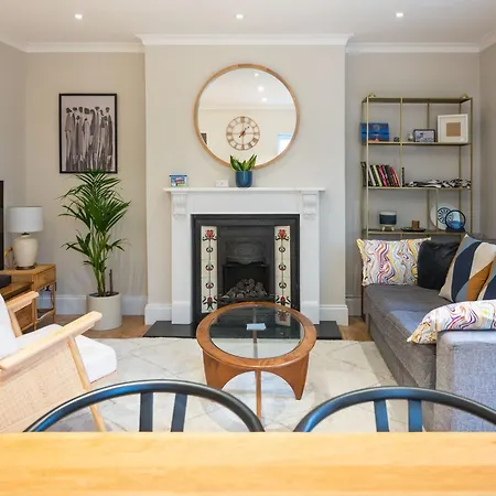 Apartamento Tastefully Curated 2bd Flat With Patio