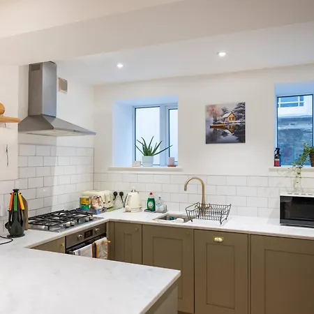 Tastefully Curated 2bd Flat With Patio Apartman